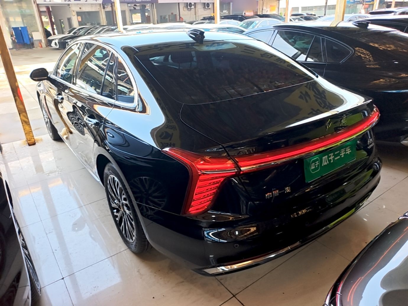 Hongqi H5 2025 2.0T Automatic Flag Edition – 500 000 Units Commemorative Version — снимка 4