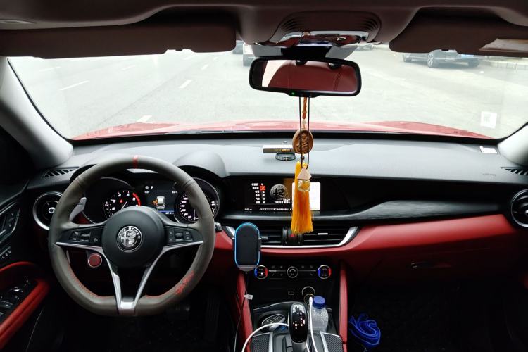 Used Alfa Romeo Stelvio 2017 2.0T 280HP Luxury Edition