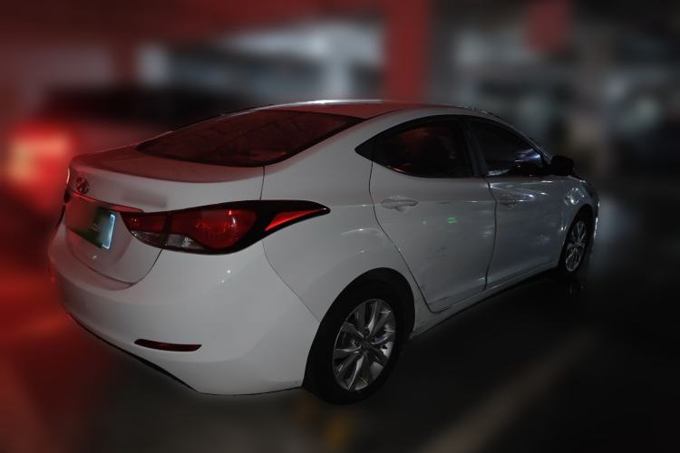 Used Hyundai Elantra (5th Generation / Langdong) 2016 1.6L Automatic Smart Version
