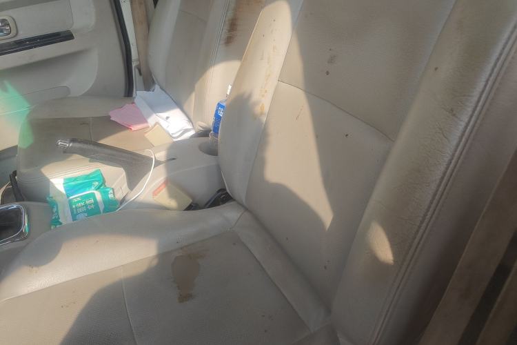 Used Jinbei New Hiace X30L 2018 1.5L Box Truck Wealth Edition DLCG14