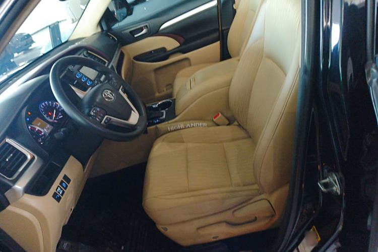 Used Toyota Highlander 2015 2.0T Two-Wheel Drive Elite Edition 7 Seats