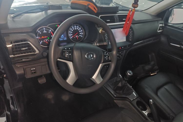 Used Great Wall Wingle 5 2017 2.0T European Version Diesel Two-Wheel Drive Elite Plus Big Double-Cab GW4D20D