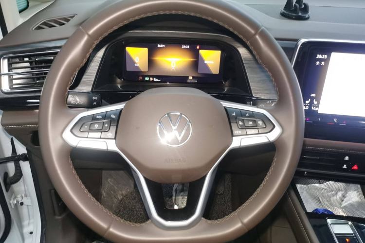 Used Volkswagen Viloran 2024 330TSI Luxury Edition