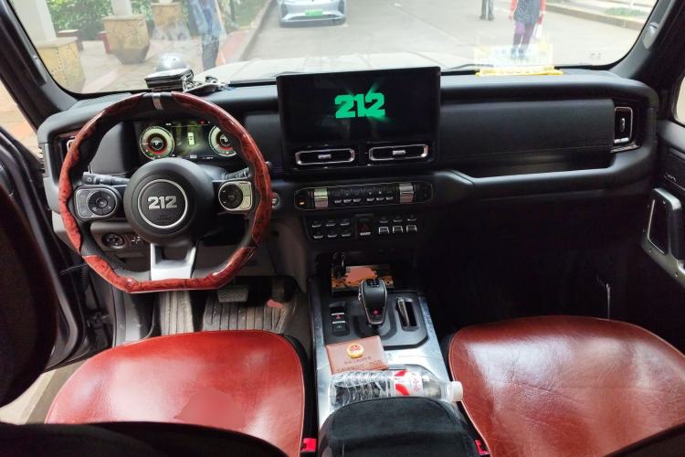 Used 212 T01 2024 2.0T Mechanic