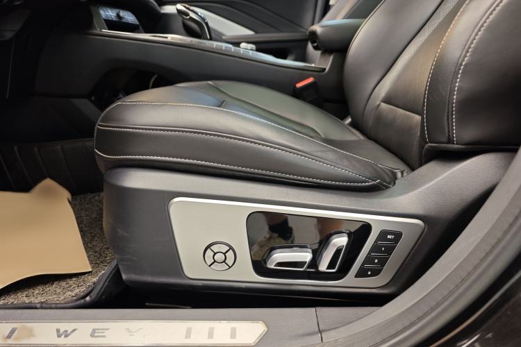 Used Wey VV6 2021 2.0T Two-Wheel Drive Smart Plus Interior 2