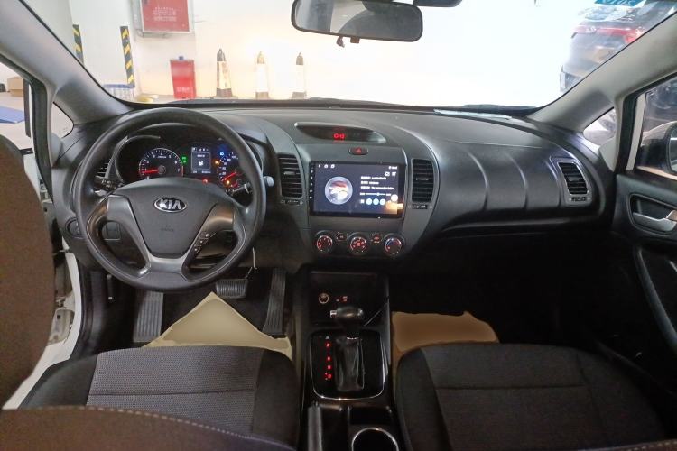 Used Kia K3 2016 1.6L Automatic GL Center Console