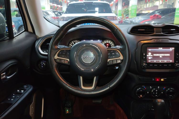 Used Jeep Renegade 2017 180T Automatic Smart Version