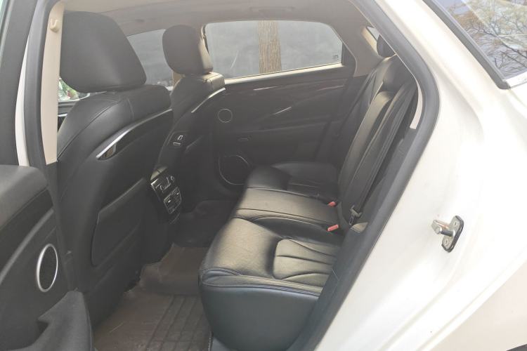 Used Geely Auto Emgrand GT 2015 1.8T Flagship Model
