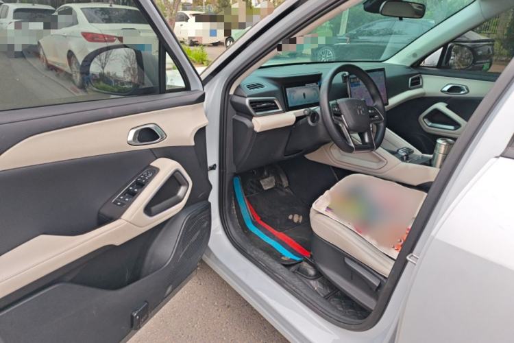 Used BYD Yuan UP 2024 401KM Leading Edition Interior 3