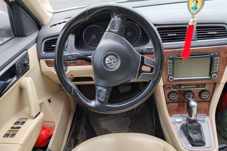 Used Volkswagen Lavida 2013 1.4TSI DSG Luxury Edition
