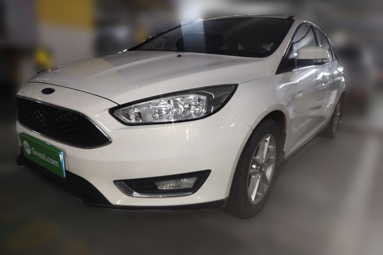 Used Ford Focus 2015 Hatchback 1.6L Automatic Fashion Edition Guazi used car, China used car export, Used car for sale, Used cars, Cheapest cars for sale