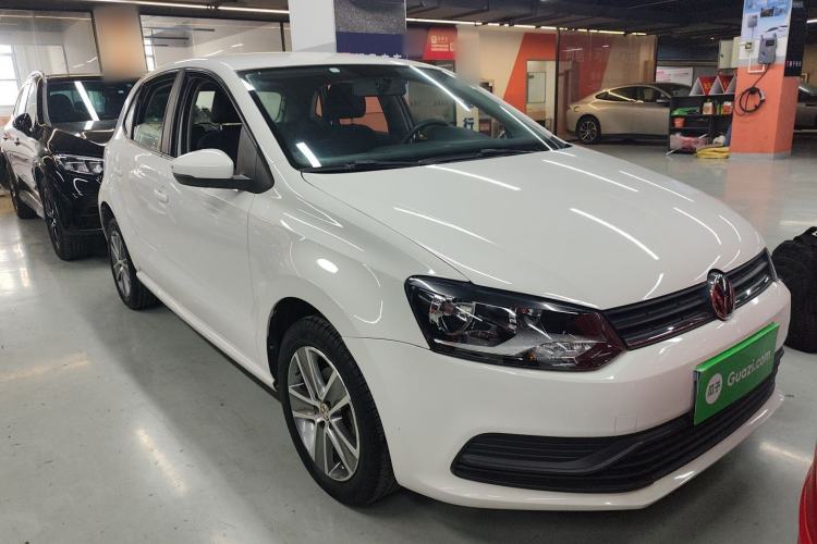 Used Volkswagen Polo 2016 1.4L Automatic Trendy Model Front Right 45 Deg