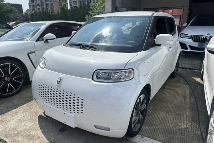 Used ORA White Cat 2022 Upgraded Model 305km Range Luxury Version Lithium-Ion Battery