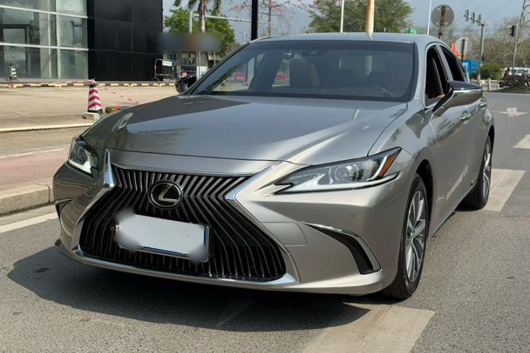 Used Lexus ES 2020 200 Excellence Edition