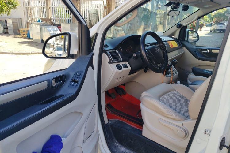 Used SAIC MAXUS G10 2018 PLUS 1.9T Manual Elite Edition Diesel Driver Seat