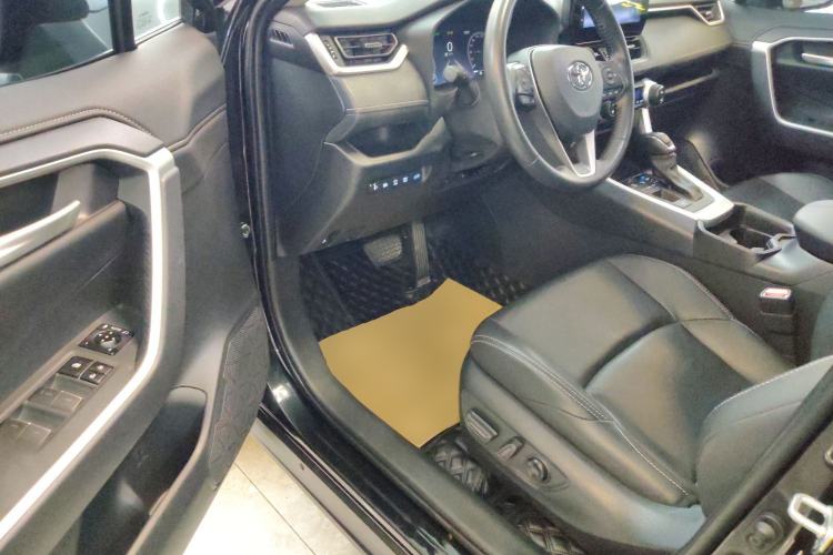 Used Toyota Wildlander 2023 Dual-Motor 2.5L E-CVT Two-Wheel Drive Luxury PLUS Edition
