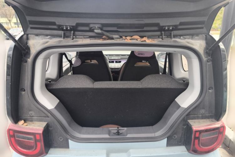 Used Chery QQ Ice Cream 2022 120km Conical Shape Lithium Iron Phosphate Trunk