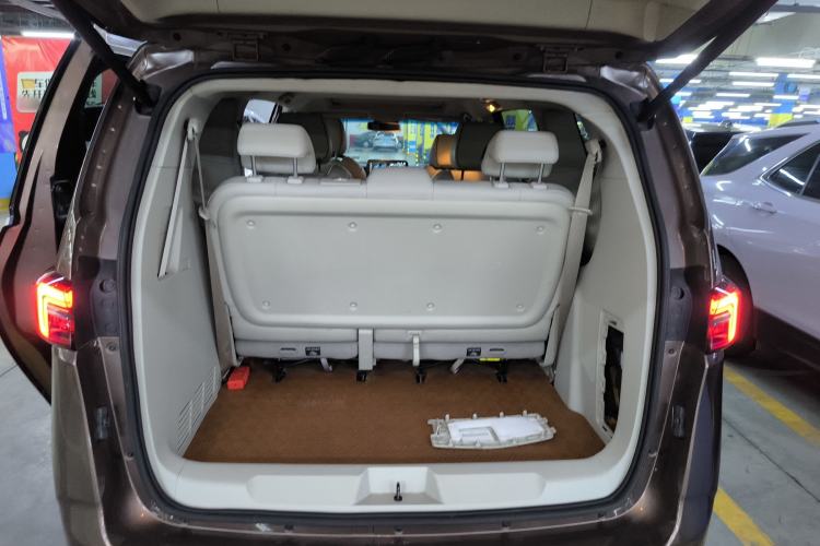 Used Buick GL8 2020 Land Business Class 652T Luxury Model
