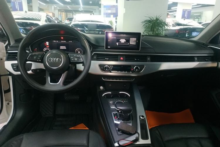 Used Audi A4L 2019 40 TFSI Fashion Version China V