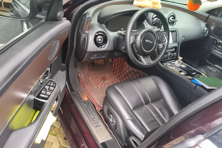 Used Jaguar XJ 2016 XJL 3.0 SC Two-Wheel-Drive Elegant Business Edition Driver Seat