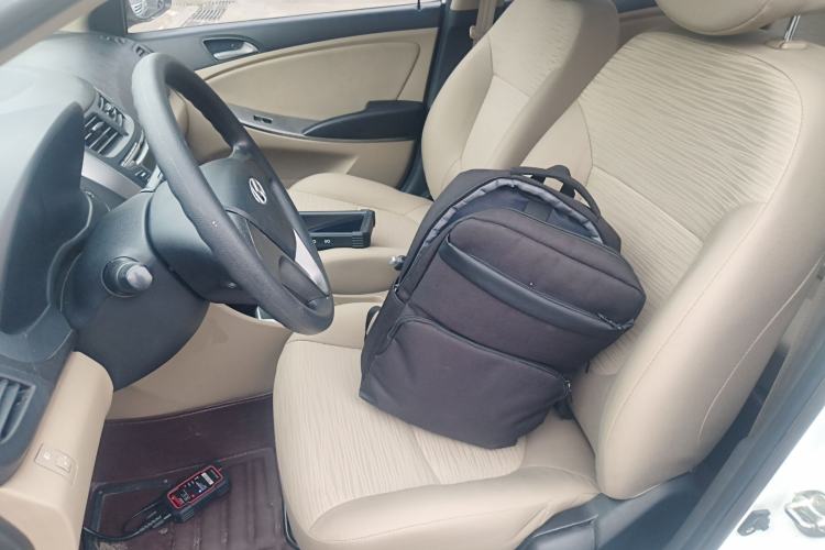 Used Hyundai Verna (older generation) 2014 1.4L Automatic Smart GLS Left Front Seat