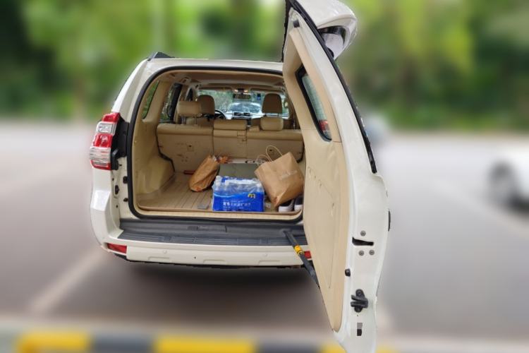 Used Toyota Prado 2016 2.7L Automatic Standard Edition Trunk