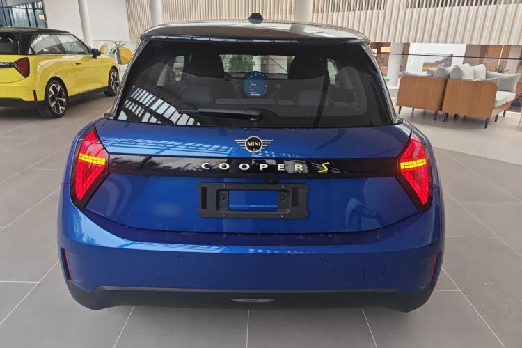 Used MINI Electric MINI COOPER 2024 452km COOPER SE Artist
