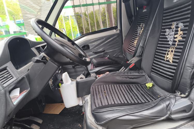 Used Wuling Zhiguang 2023 1.5L Practical Version 5/7 Seats Left Front Seat