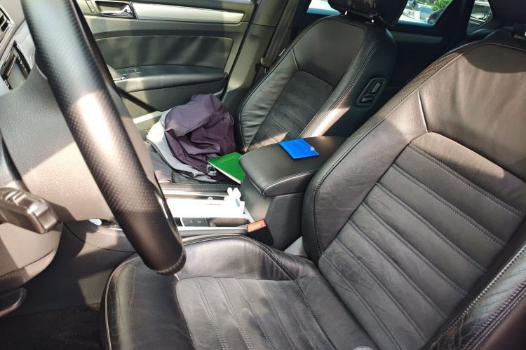 Used Volkswagen Passat 2011 3.0L V6 DSG Flagship Deluxe Edition
