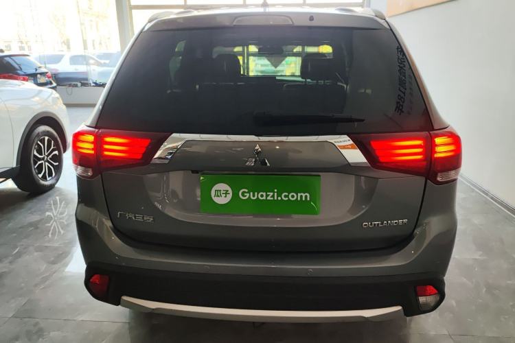 Used Mitsubishi Outlander 2016 2.4L 4x4 Elite Edition 5 Seats
