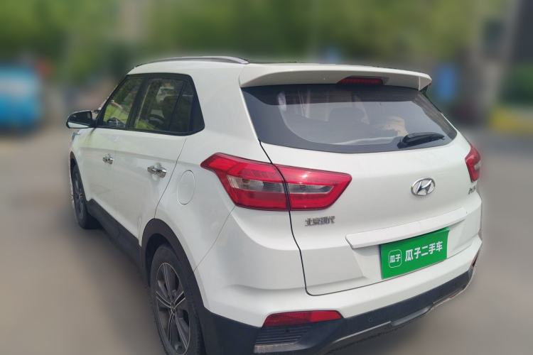 Used Hyundai ix25 2015 1.6L Automatic Two-Wheel-Drive Deluxe DLX Model