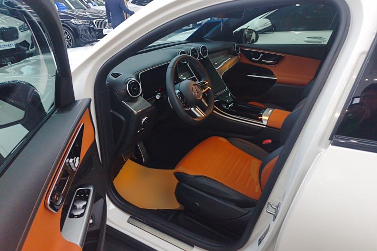 Used Mercedes-Benz GLC Coupe 2024 GLC 260 4MATIC Coupe SUV
