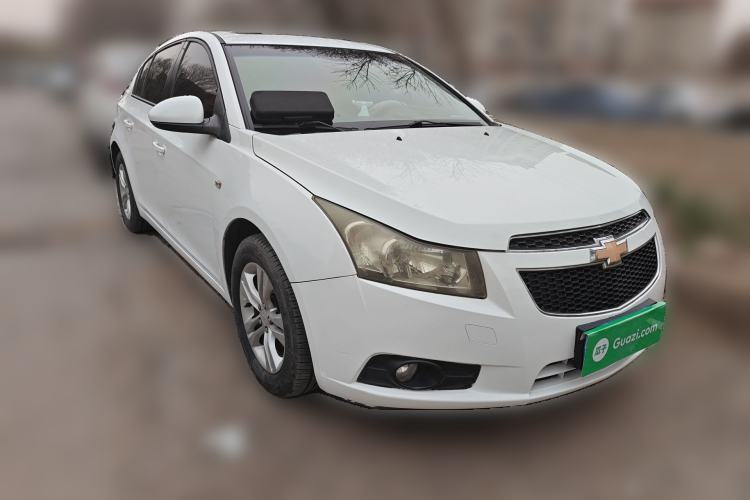 Used Chevrolet Cruze 2013 Hatchback 1.6L Automatic Luxury Model Front Right 45 Deg