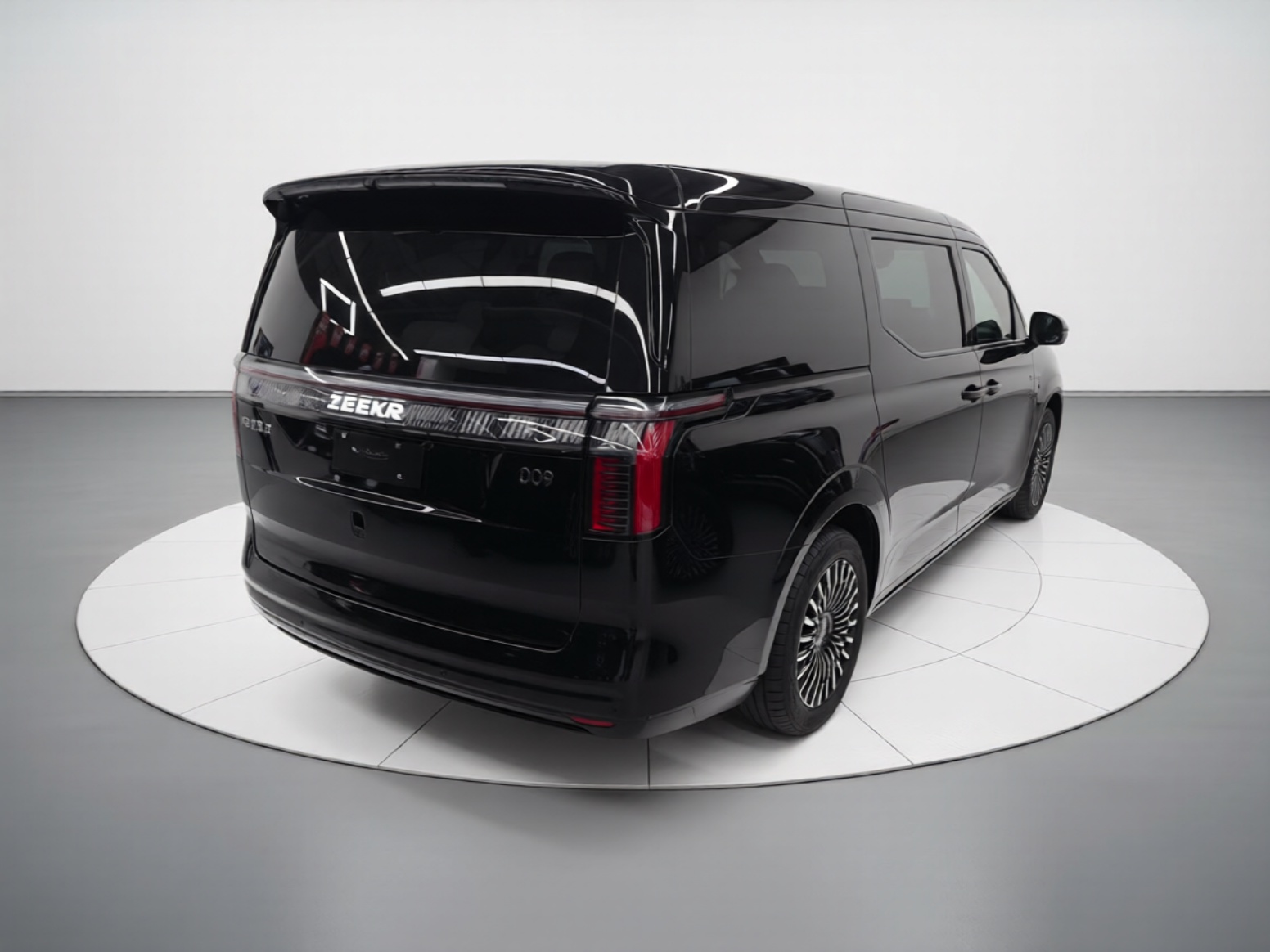 Zeekr 009 2024 Six-Seat Executive Version 4WD 108 kWh — снимка 6