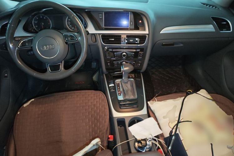 Used Audi A4L 2013 35 TFSI Automatic Standard Model Center Console