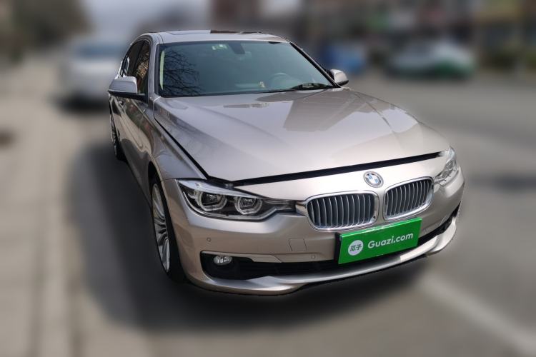 Used BMW 3 Series 2018 320Li Fashion Model Front Right 45 Deg
