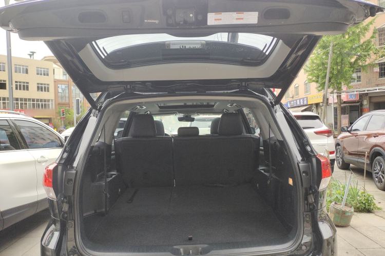 Used Toyota Highlander 2018 2.0T Four-Wheel Drive Prestige Version 7 Seats China V Emission Standard