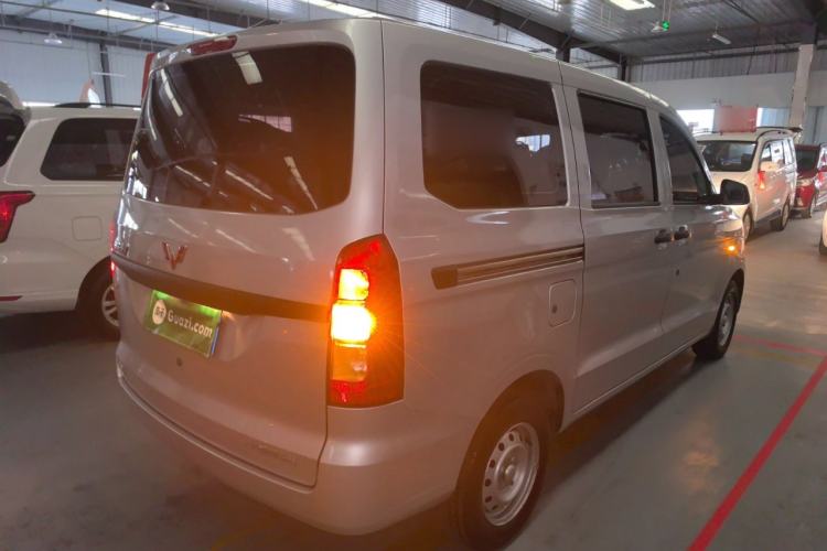 Used Wuling Hongguang V 2022 1.5L Jingqu Edition Electric-Assist LAR Rear Right 45 Deg