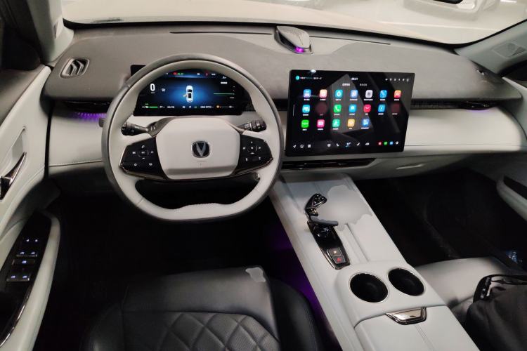 Used CHANGAN UNI-Z New Energy 2024 Blue Whale Smart Electric iDD 125km Excellence Model Center Console