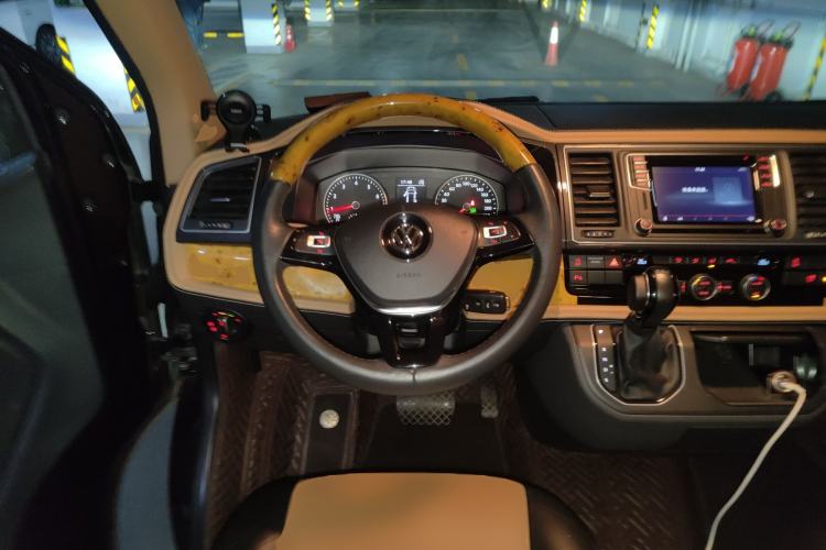 Used Volkswagen Caravelle 