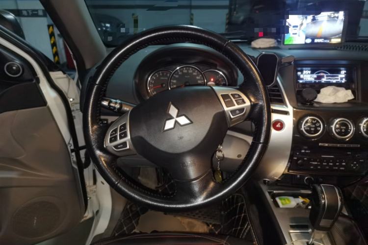 Used Mitsubishi Pajero Sport 2013 3.0L Automatic 4x4 Executive Edition
