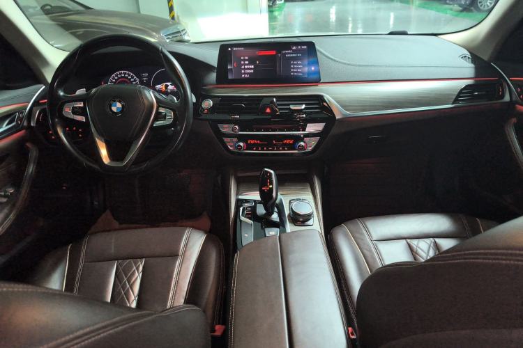 Used BMW 5 Series 2018 530Li Leading Edition Luxury Package Center Console