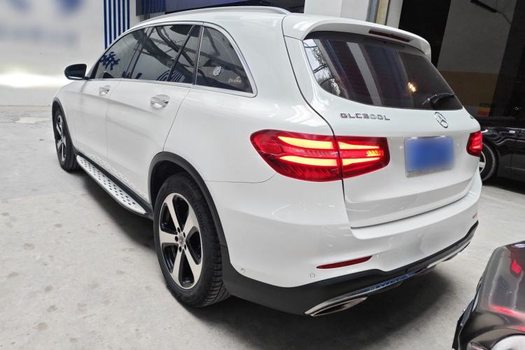 Used Mercedes-Benz GLC 2019 Facelift GLC 260 L 4MATIC Luxury Model Rear Left 45 Deg