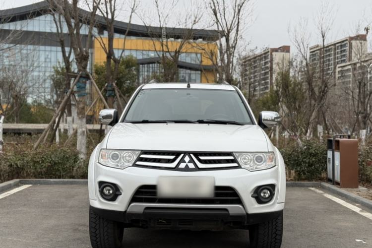 Used Mitsubishi Pajero Sport 2013 3.0L Automatic Two-Wheel Drive Luxury Edition
