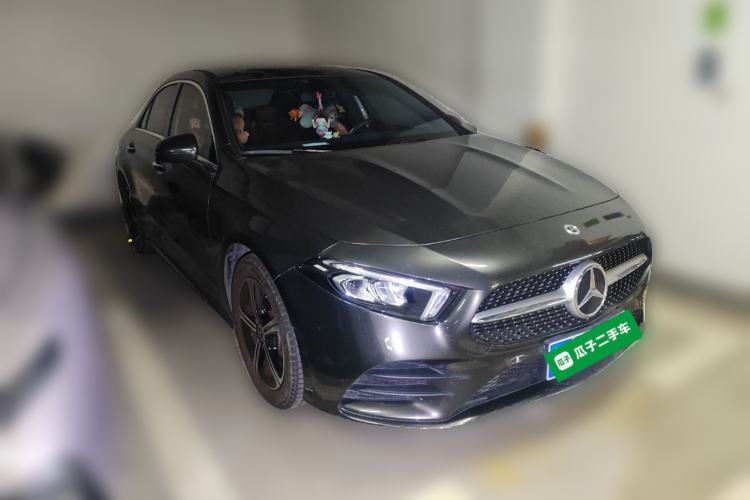 Used Mercedes-Benz A-Class 2022 Revised Version A 200 L Sport Sedan Fashionable Style Front Right 45 Deg