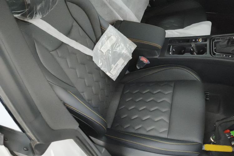 Used Volkswagen FAW-Volkswagen CC 2026 Model, 30 Million Units—Selected, 380TSI, Dazzling