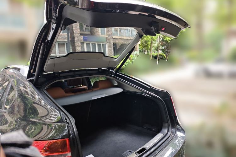 Used BMW X6 2011 xDrive35i Trunk