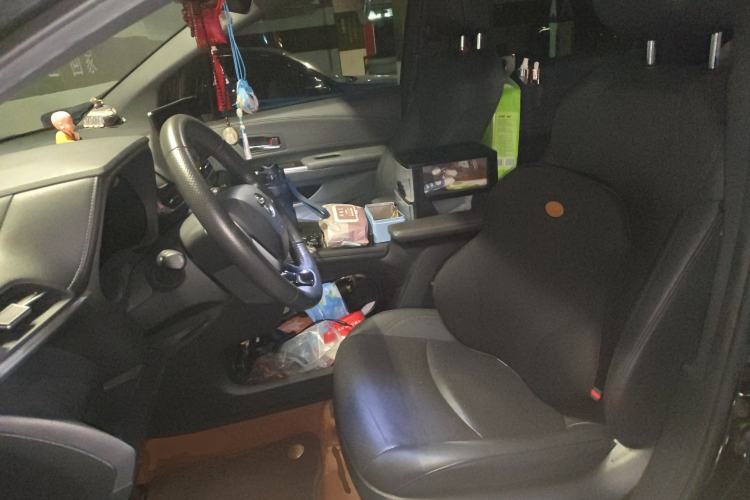 Used Toyota Granvia 2022 2.5L Hybrid Prestige Edition Left Front Seat