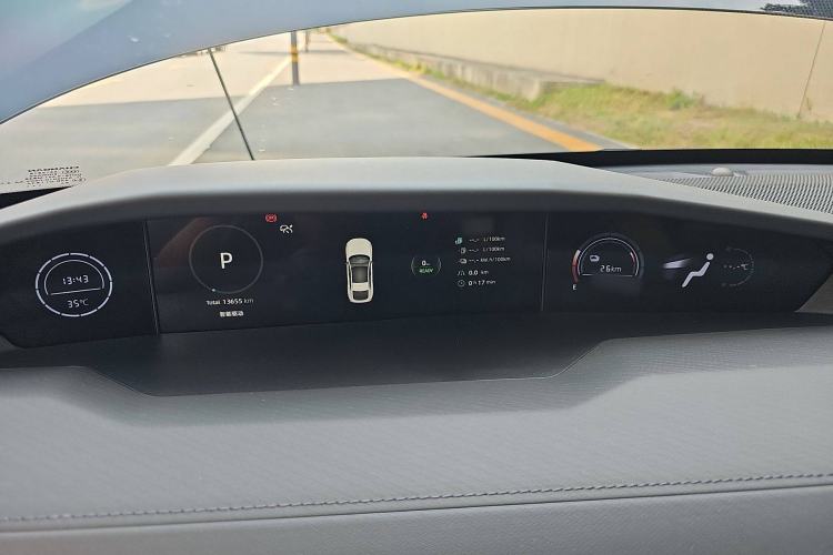 Used Changan UNI-V iDD 2024 Blue Whale Smart Electric iDD 136km Luxury Model
