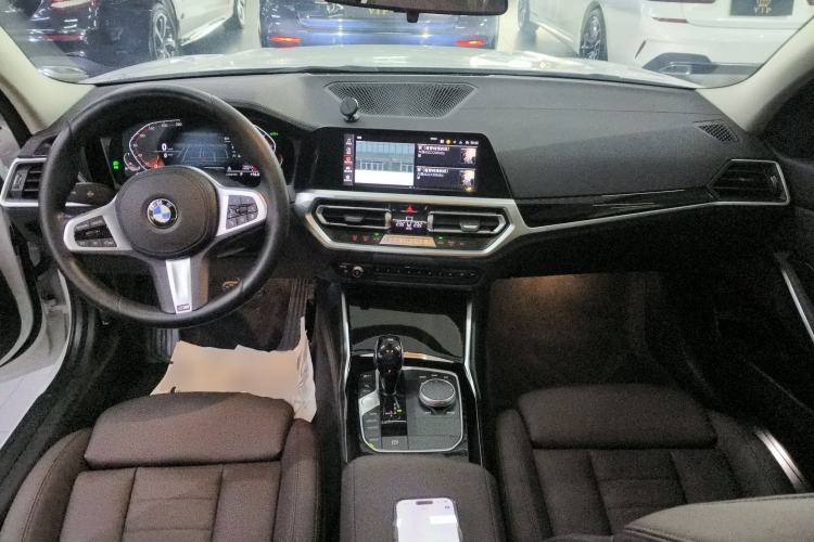 Used BMW 3 Series 2022 320Li M Sport Package Center Console